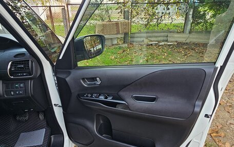Nissan Serena IV, 2017 год, 1 680 000 рублей, 34 фотография