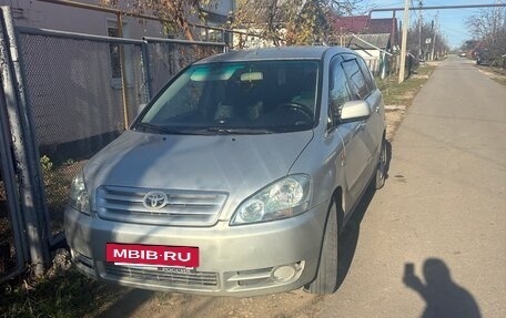 Toyota Avensis Verso I рестайлинг, 2003 год, 521 000 рублей, 5 фотография
