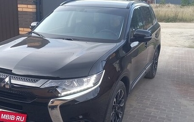 Mitsubishi Outlander III рестайлинг 3, 2022 год, 2 850 000 рублей, 1 фотография