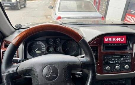 Mitsubishi Pajero III рестайлинг, 2004 год, 850 000 рублей, 5 фотография
