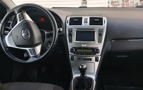 Toyota Avensis III рестайлинг, 2012 год, 1 100 000 рублей, 8 фотография
