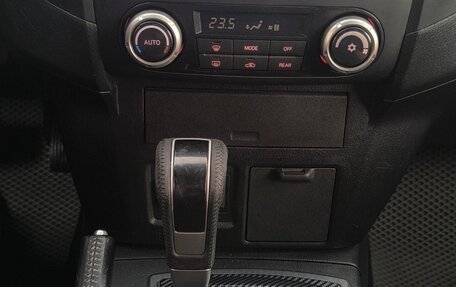 Mitsubishi Pajero IV рестайлинг 2, 2011 год, 1 800 000 рублей, 2 фотография