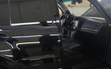 Mitsubishi Pajero IV рестайлинг 2, 2011 год, 1 800 000 рублей, 15 фотография