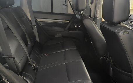 Mitsubishi Pajero IV рестайлинг 2, 2011 год, 1 800 000 рублей, 16 фотография