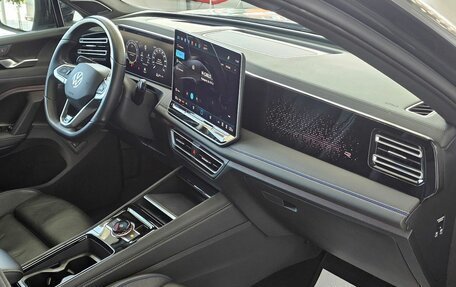Volkswagen Tiguan, 2025 год, 6 099 000 рублей, 19 фотография