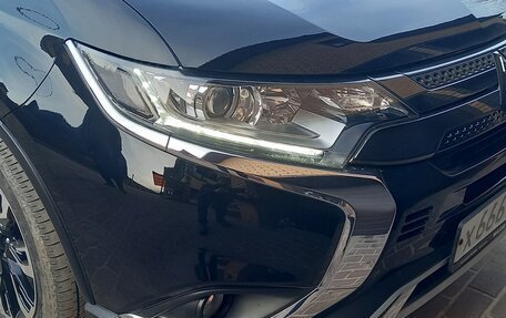Mitsubishi Outlander III рестайлинг 3, 2022 год, 2 850 000 рублей, 17 фотография