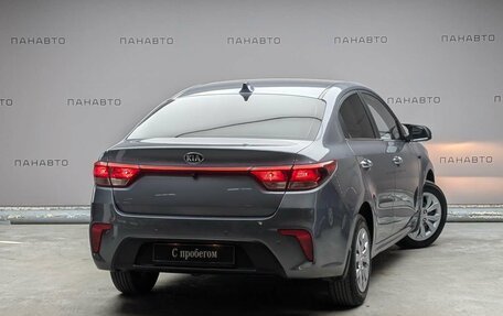 KIA Rio IV, 2018 год, 1 357 000 рублей, 3 фотография