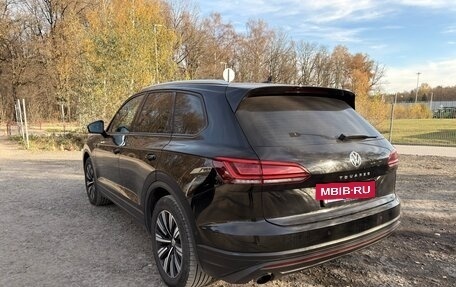 Volkswagen Touareg III, 2020 год, 4 400 000 рублей, 5 фотография