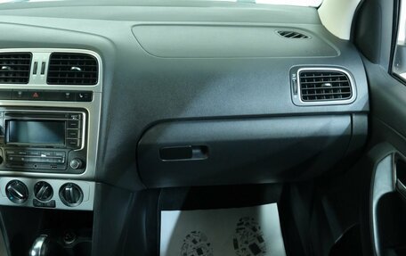 Volkswagen Polo VI (EU Market), 2013 год, 949 000 рублей, 18 фотография