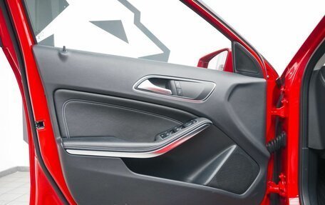 Mercedes-Benz A-Класс, 2017 год, 1 799 000 рублей, 11 фотография