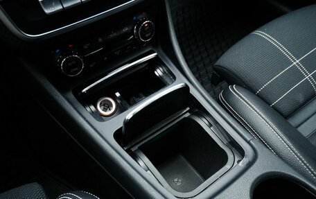 Mercedes-Benz A-Класс, 2017 год, 1 799 000 рублей, 21 фотография