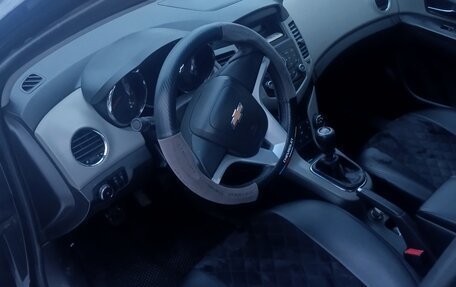 Chevrolet Cruze II, 2011 год, 750 000 рублей, 6 фотография