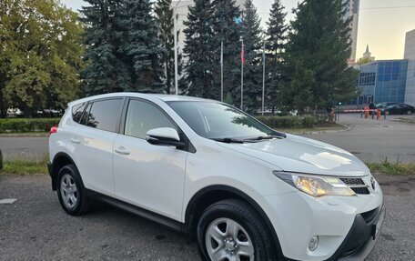 Toyota RAV4, 2014 год, 2 220 000 рублей, 3 фотография