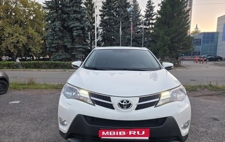 Toyota RAV4, 2014 год, 2 220 000 рублей, 2 фотография