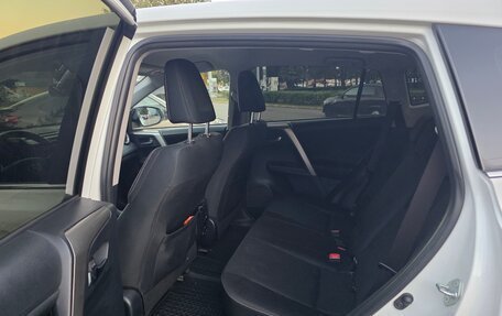 Toyota RAV4, 2014 год, 2 220 000 рублей, 10 фотография