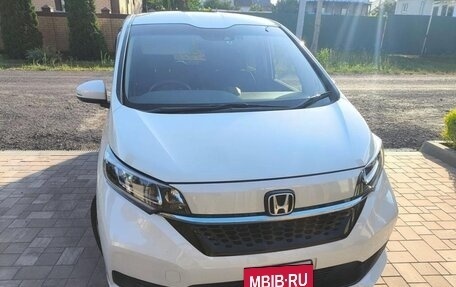 Honda Freed II, 2022 год, 1 355 000 рублей, 5 фотография
