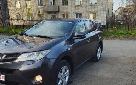 Toyota RAV4, 2013 год, 1 920 000 рублей, 10 фотография