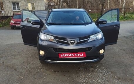 Toyota RAV4, 2013 год, 1 920 000 рублей, 15 фотография