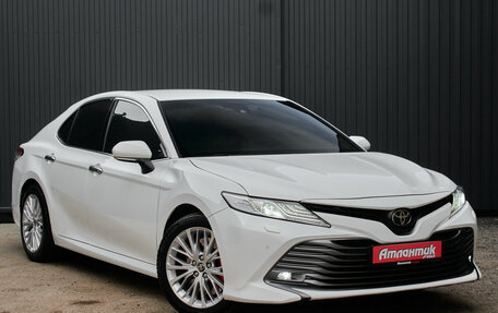 Toyota Camry, 2021 год, 3 250 000 рублей, 5 фотография