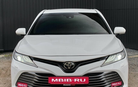 Toyota Camry, 2021 год, 3 250 000 рублей, 4 фотография