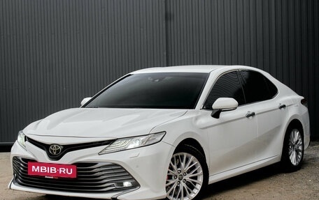 Toyota Camry, 2021 год, 3 250 000 рублей, 3 фотография