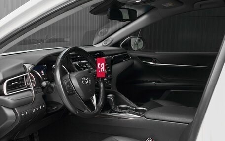 Toyota Camry, 2021 год, 3 250 000 рублей, 12 фотография