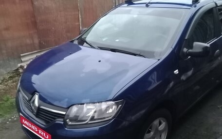 Renault Logan II, 2014 год, 700 000 рублей, 3 фотография