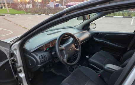 Chrysler Neon II, 2002 год, 135 000 рублей, 7 фотография