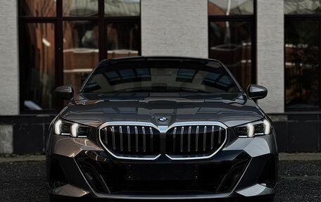 BMW 5 серия, 2025 год, 9 600 000 рублей, 2 фотография