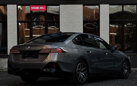 BMW 5 серия, 2025 год, 9 600 000 рублей, 4 фотография