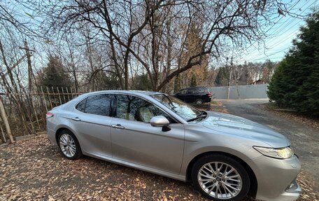 Toyota Camry, 2018 год, 2 600 000 рублей, 3 фотография