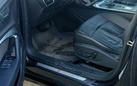 Audi A6, 2018 год, 2 800 000 рублей, 14 фотография