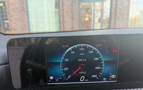 Mercedes-Benz A-Класс, 2019 год, 1 900 000 рублей, 10 фотография