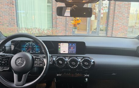 Mercedes-Benz A-Класс, 2019 год, 1 900 000 рублей, 11 фотография