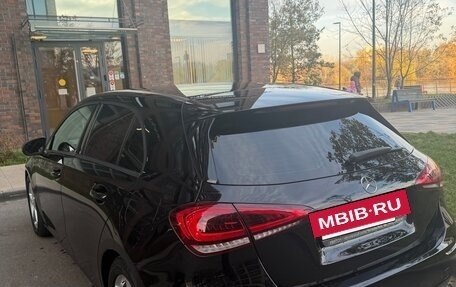 Mercedes-Benz A-Класс, 2019 год, 1 900 000 рублей, 5 фотография