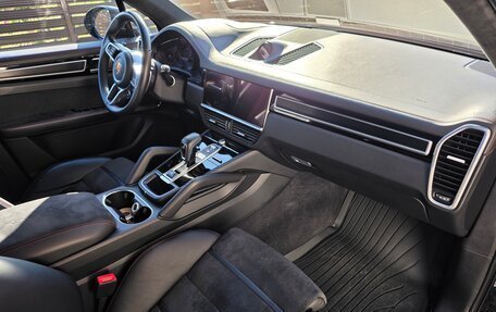 Porsche Cayenne III, 2021 год, 12 490 000 рублей, 15 фотография