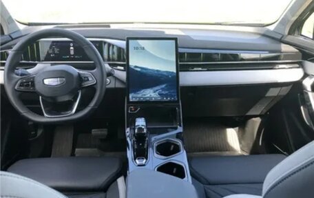 Geely Atlas, 2024 год, 2 780 000 рублей, 5 фотография