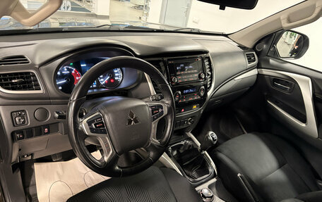 Mitsubishi Pajero Sport III рестайлинг, 2018 год, 2 976 000 рублей, 11 фотография