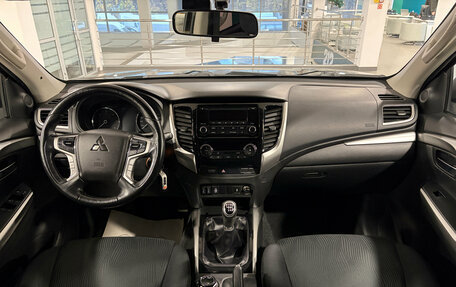 Mitsubishi Pajero Sport III рестайлинг, 2018 год, 2 976 000 рублей, 14 фотография