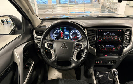 Mitsubishi Pajero Sport III рестайлинг, 2018 год, 2 976 000 рублей, 18 фотография