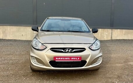 Hyundai Solaris II рестайлинг, 2011 год, 485 000 рублей, 2 фотография