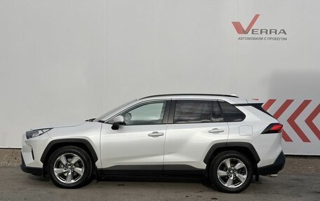 Toyota RAV4, 2019 год, 3 550 000 рублей, 2 фотография