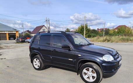 Chevrolet Niva I рестайлинг, 2015 год, 600 000 рублей, 2 фотография