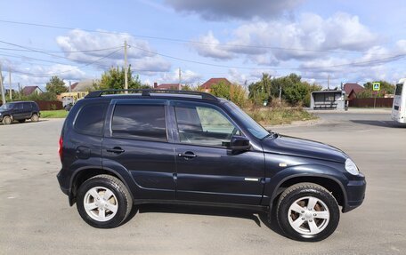 Chevrolet Niva I рестайлинг, 2015 год, 600 000 рублей, 5 фотография