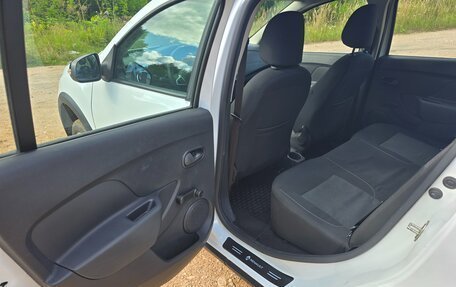 Renault Sandero II рестайлинг, 2019 год, 899 000 рублей, 27 фотография