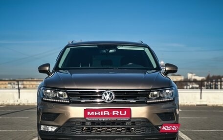 Volkswagen Tiguan II, 2017 год, 1 799 000 рублей, 2 фотография