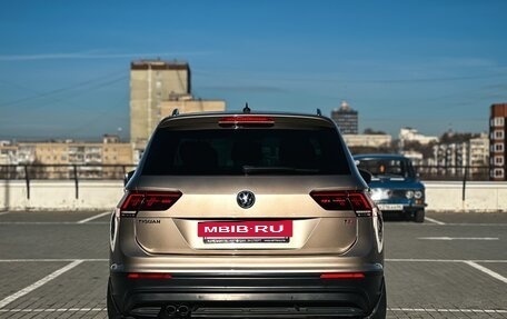 Volkswagen Tiguan II, 2017 год, 1 799 000 рублей, 7 фотография