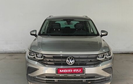 Volkswagen Tiguan II, 2021 год, 2 450 000 рублей, 2 фотография