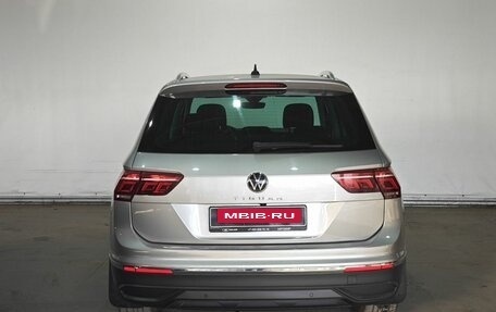 Volkswagen Tiguan II, 2021 год, 2 450 000 рублей, 5 фотография