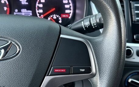 Hyundai Solaris II рестайлинг, 2017 год, 1 000 000 рублей, 20 фотография